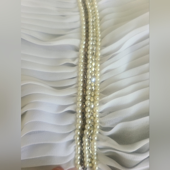 NEW Gorgeous I.N.C scarf with beautiful pearl and bead details - Picture 2 of 9
